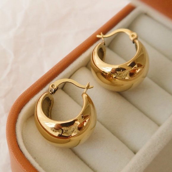 #NEW 18K Gold Plated Chunky Round Hoop Earrings - Picture 6 of 9